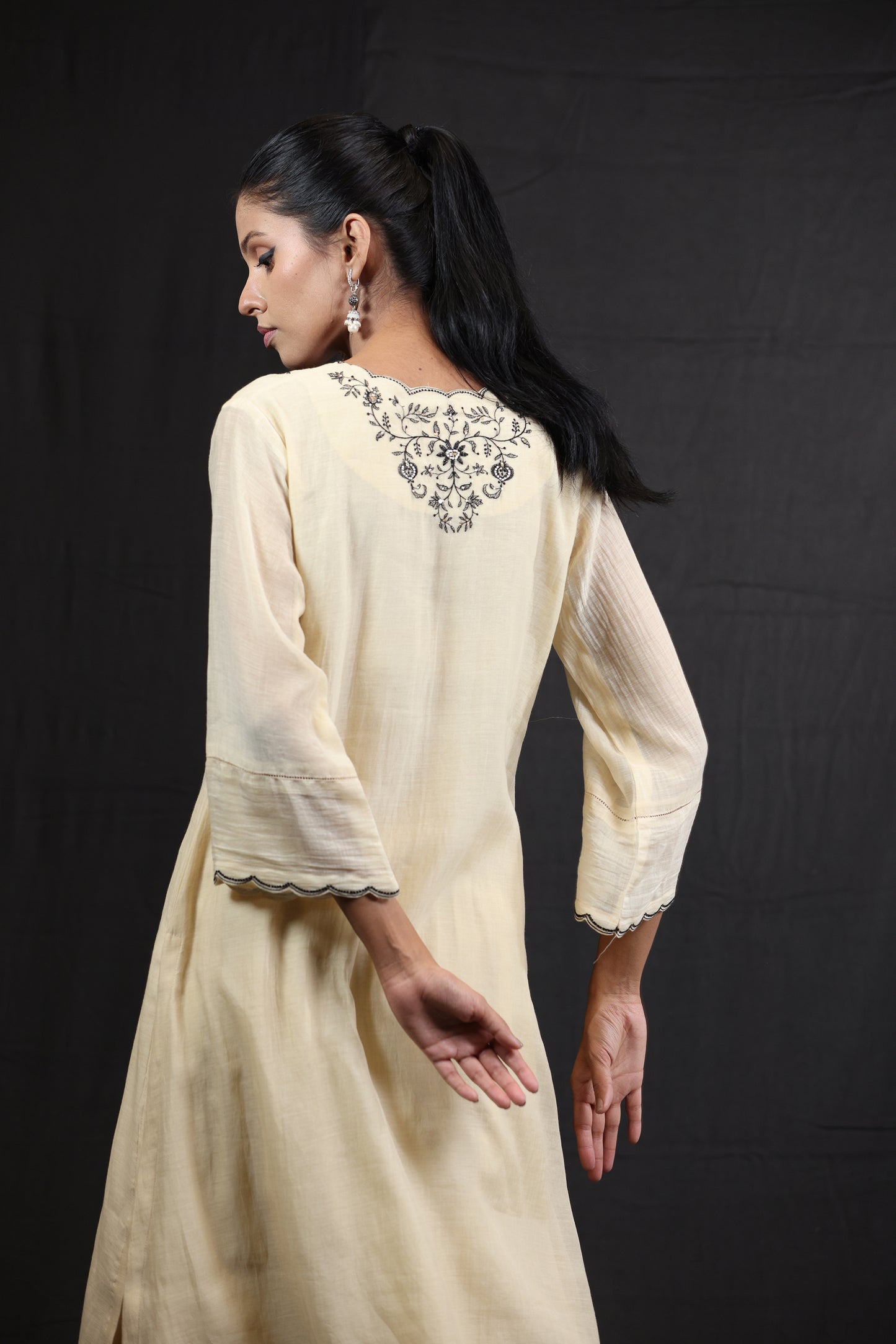 Lucid Kurta Pant Set - Offwhite