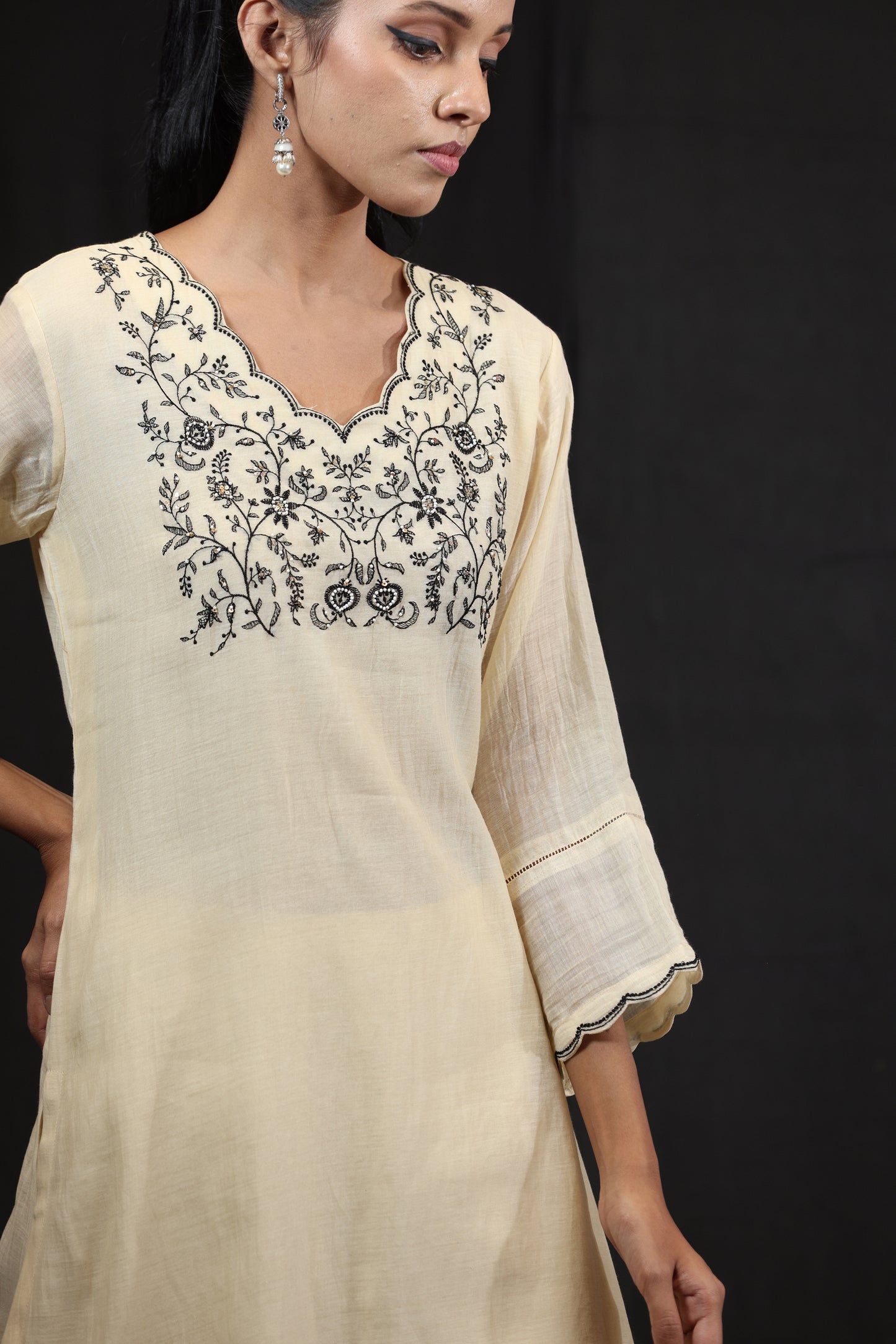 Lucid Kurta Pant Set - Offwhite
