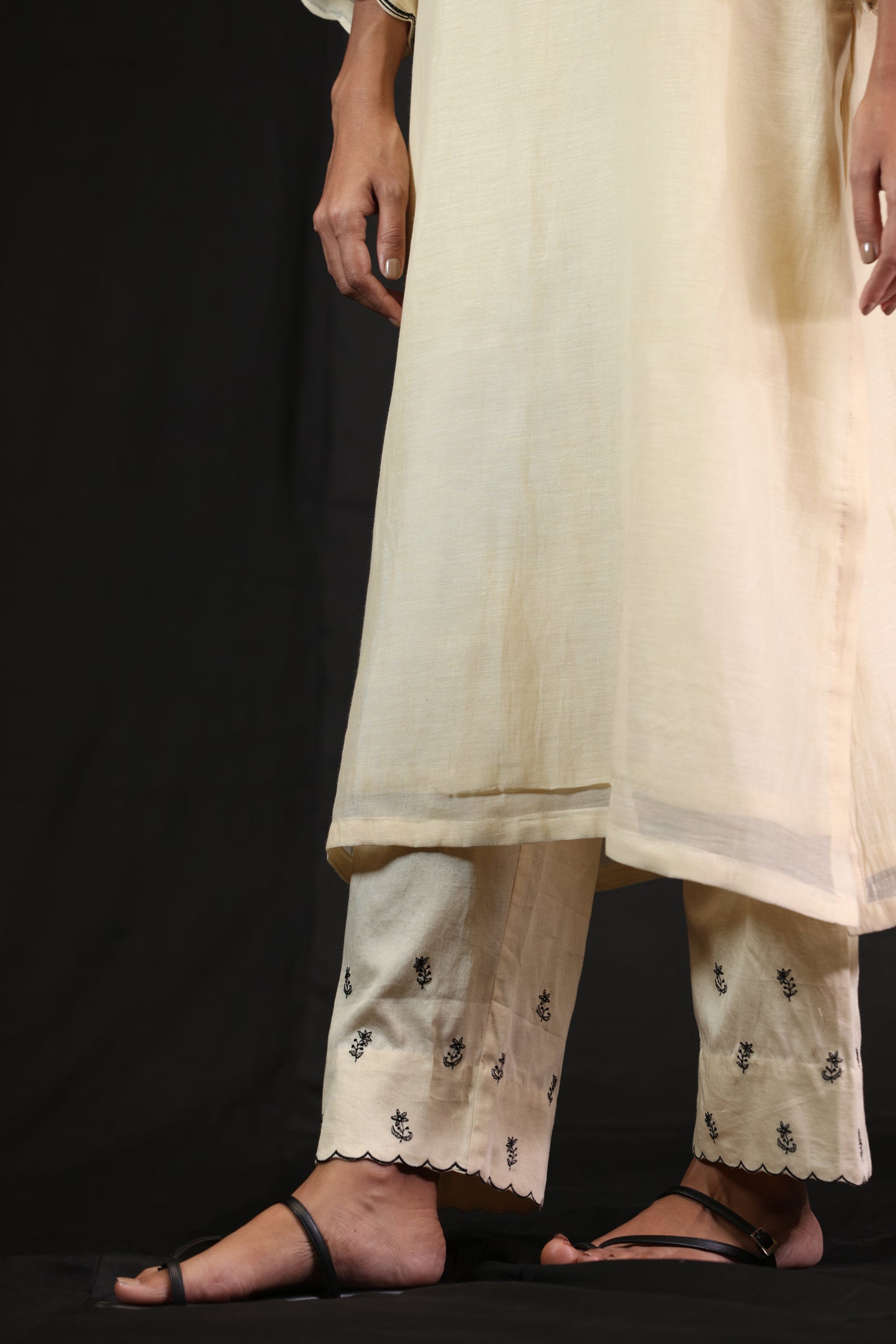 Lucid Kurta Pant  Set - Offwhite