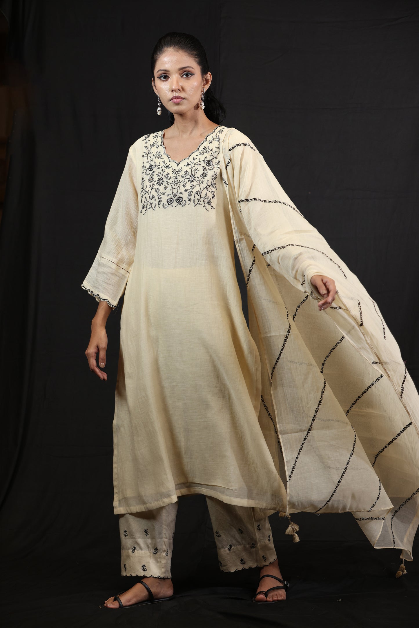 Leher Dupatta - Off White