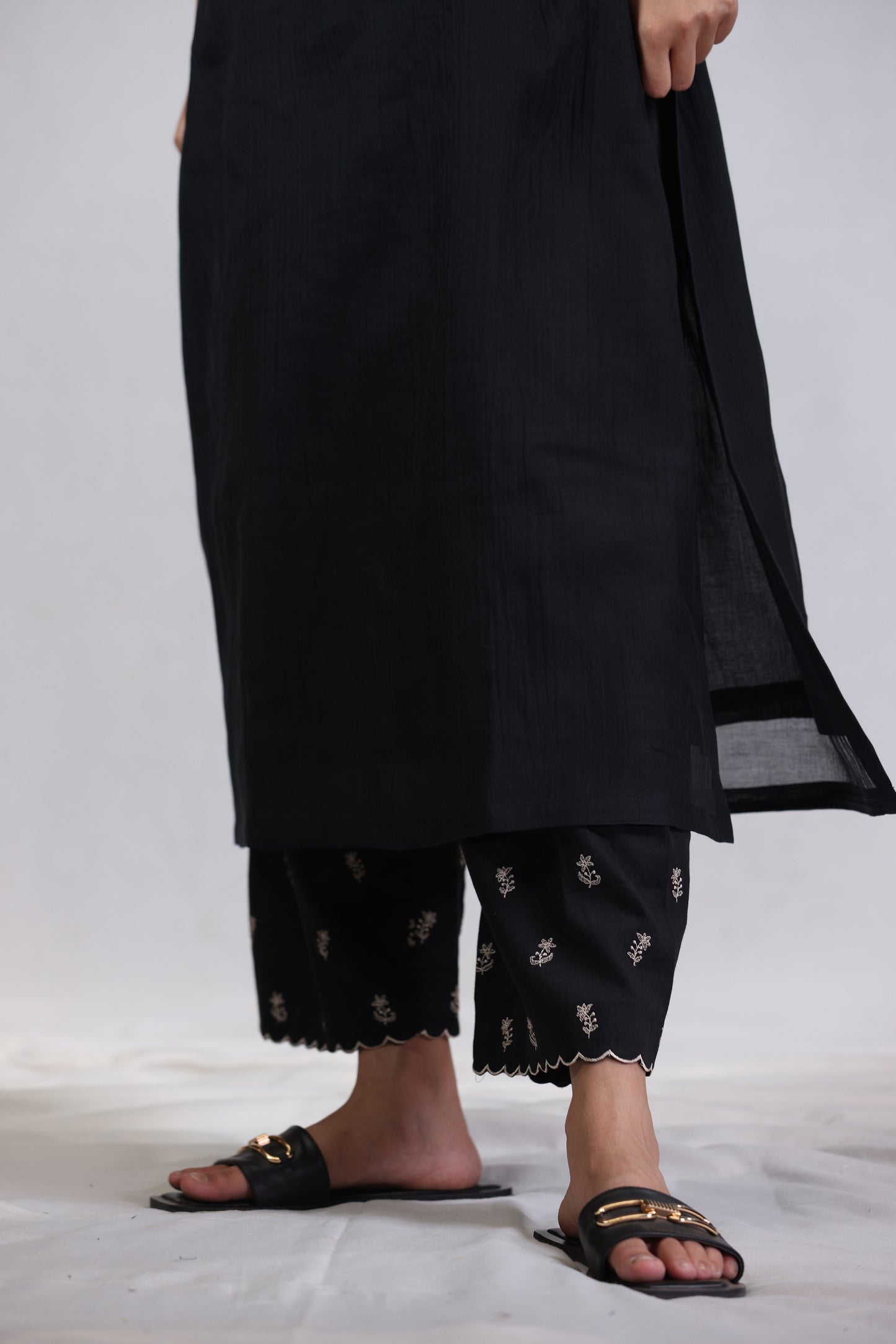 Lucid Kurta Pant  Set - Black