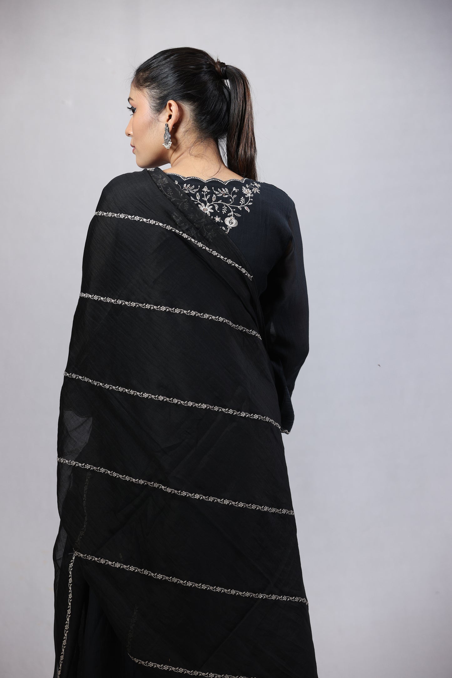 Leher Dupatta - Black