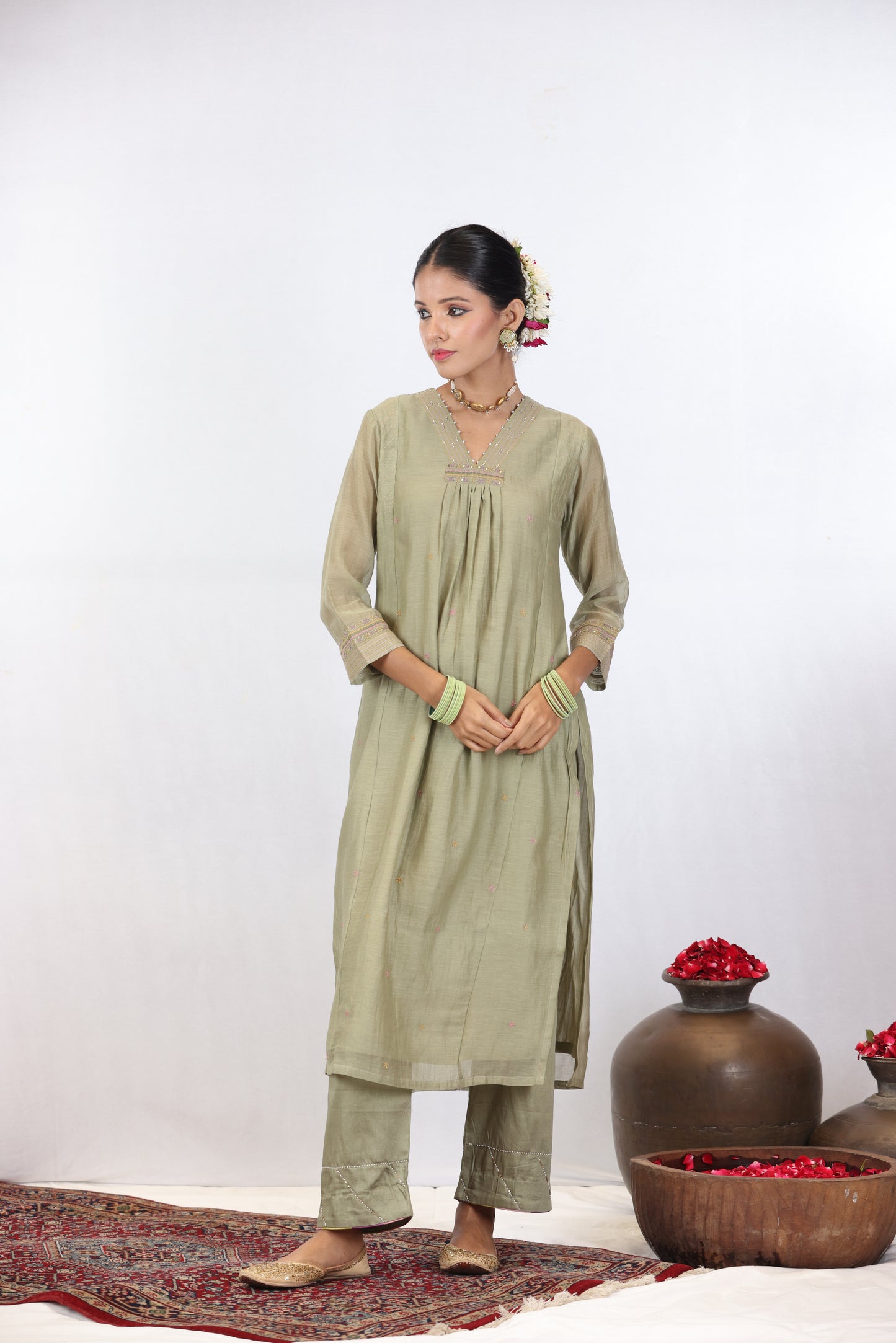 Indu Embroidered Kurta Set - Green