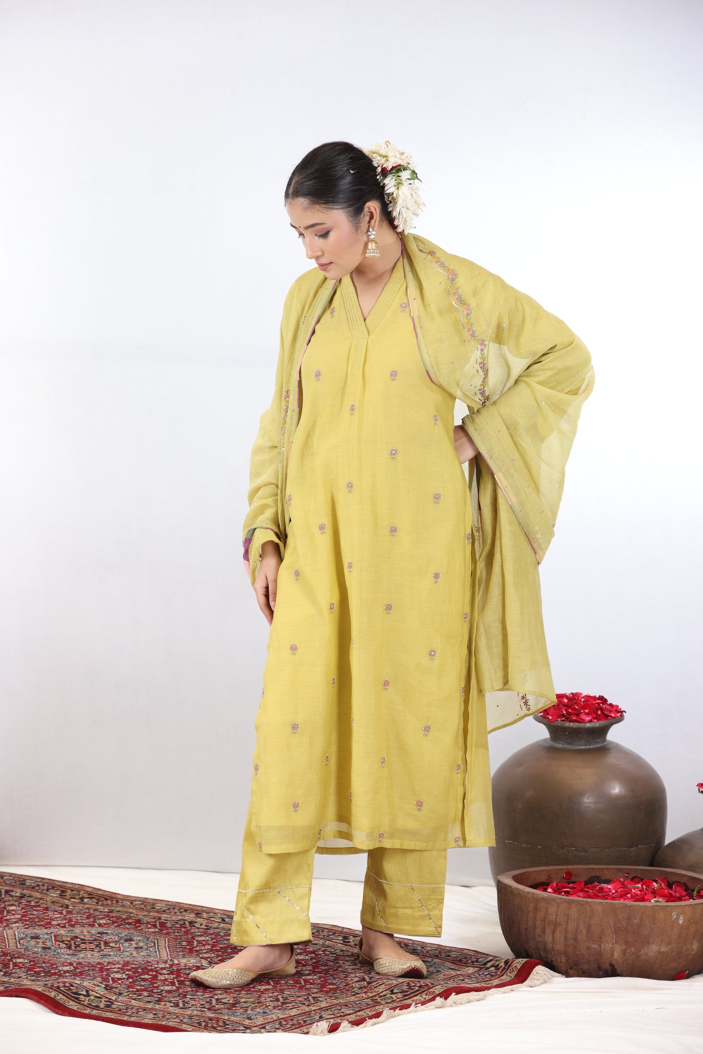 Utsav Buti Kurta Set - Lemon yellow