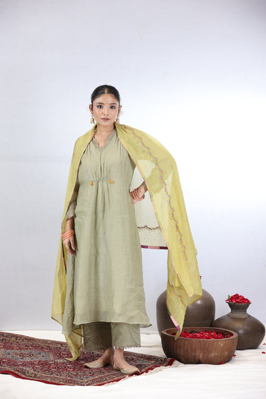 Dia Gathered Kurta Set - Green