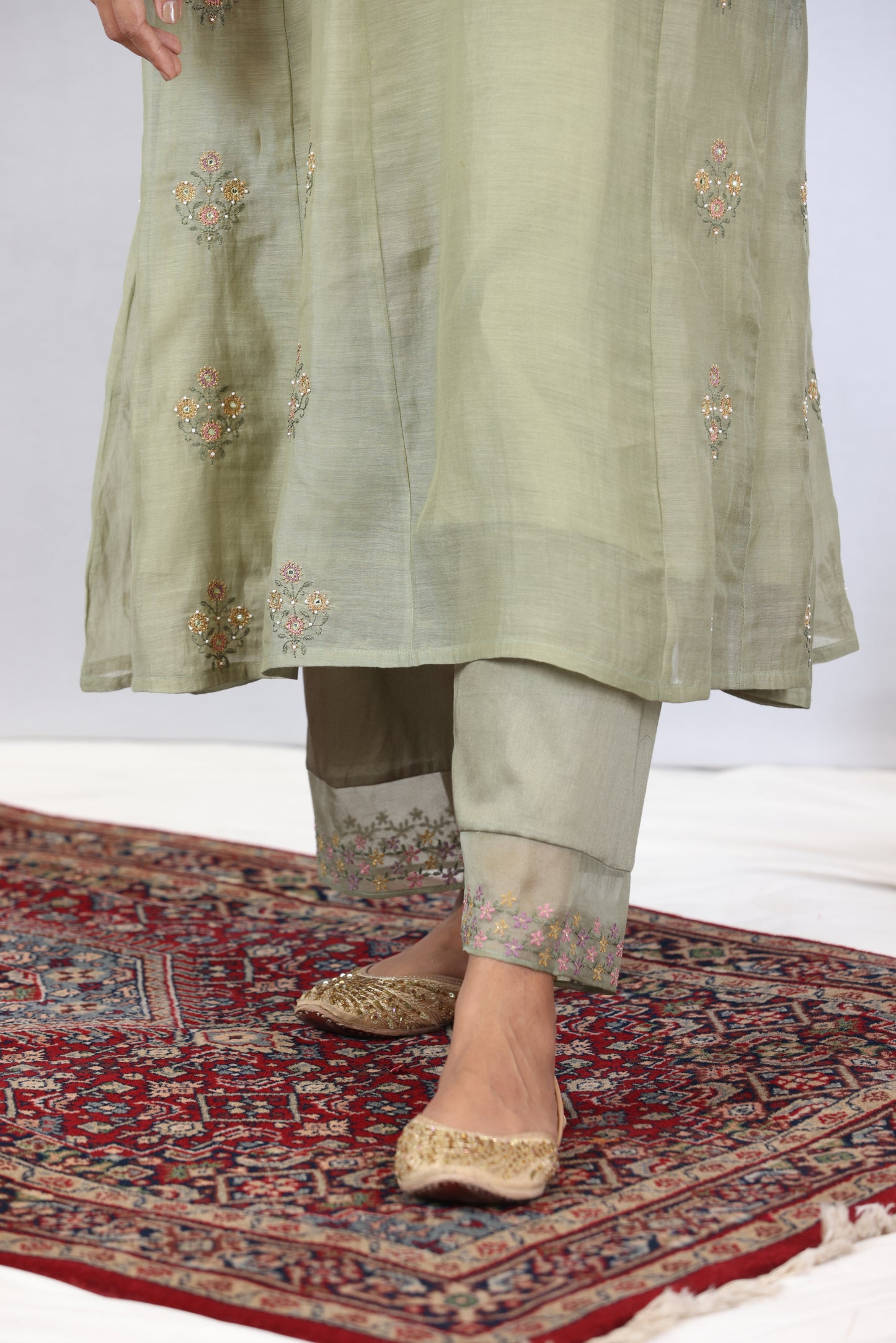 Kali Embroidered Kurta Set - Green