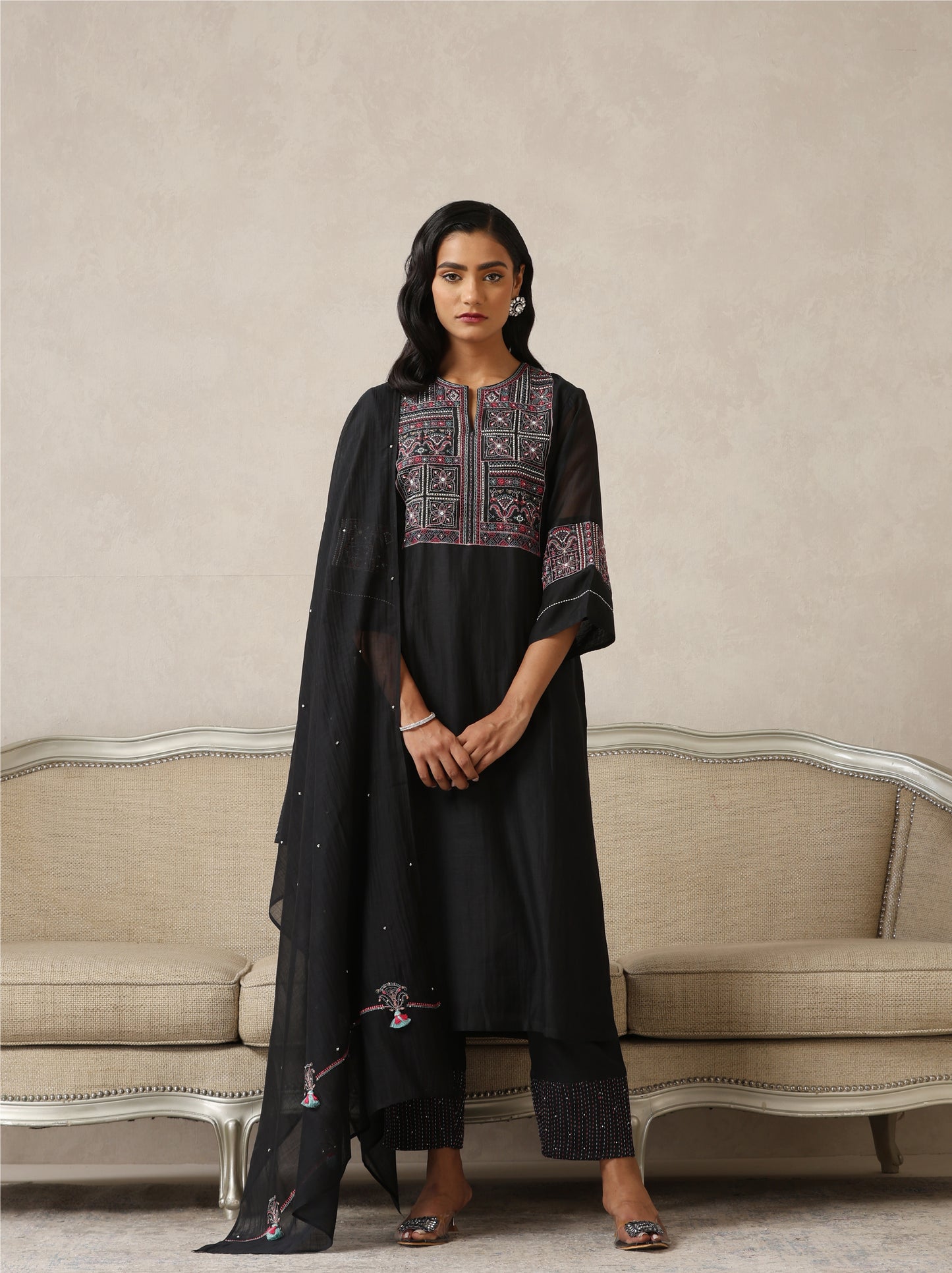 Tarini Suit Set- Black