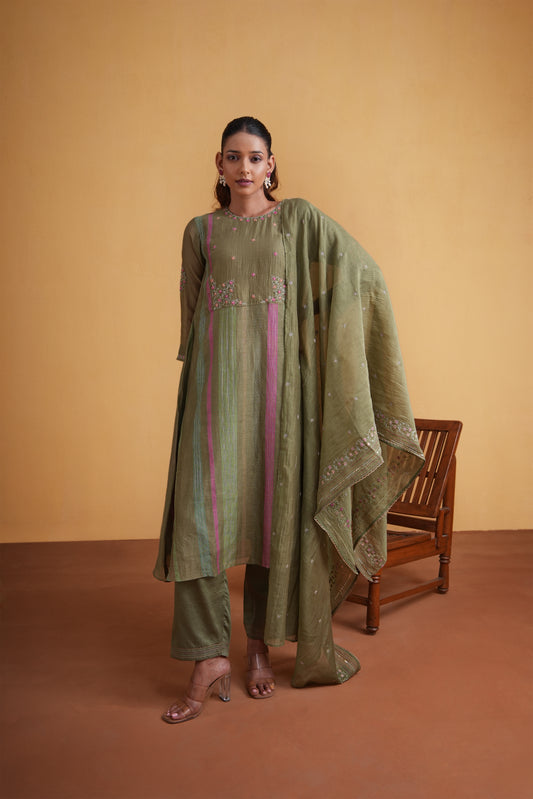 Surkhi Suit Set