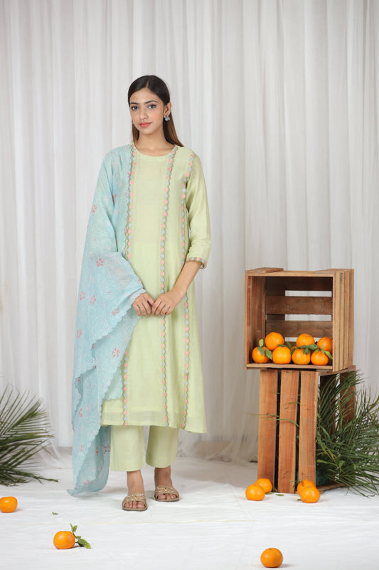 Darya Panelled Kurta Set - Pista