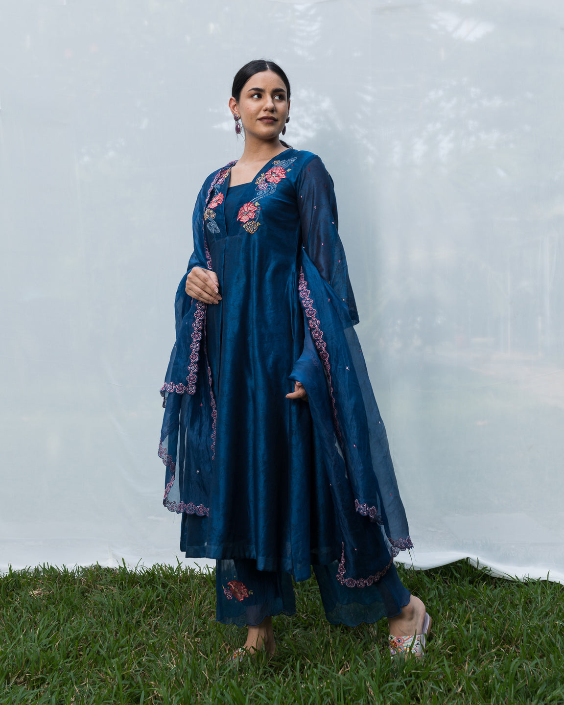 Silk Organza Dupatta with scallop embroidery